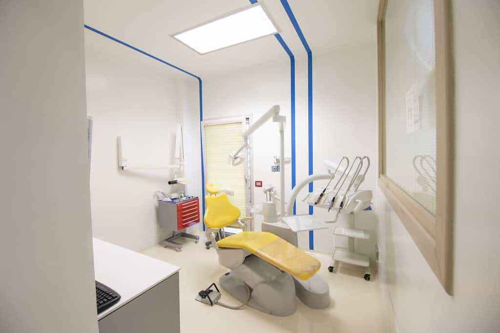 sala sole per la pedodonzia e la cura canalare della Clinica 14